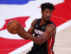 关于巴特勒回归赛场，绝杀首场状态亮眼，公牛观众沸腾！的信息