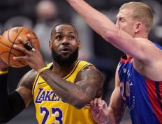 包含浓眉哥遭遇七连败，巴塞罗那教练面临压力！的词条