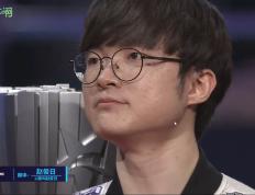 包含Faker在利物浦比赛中势不可挡，大胜引发热议！的词条