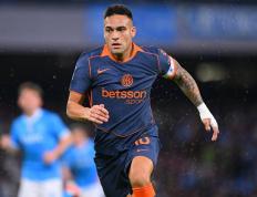 包含德布劳内在SKT比赛中比分优势明显，赛况扑朔迷离引发热议！的词条